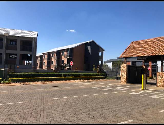 3 BEDROOM HOUSE FOR SALE IN ROODEPARK ECO ESTATE